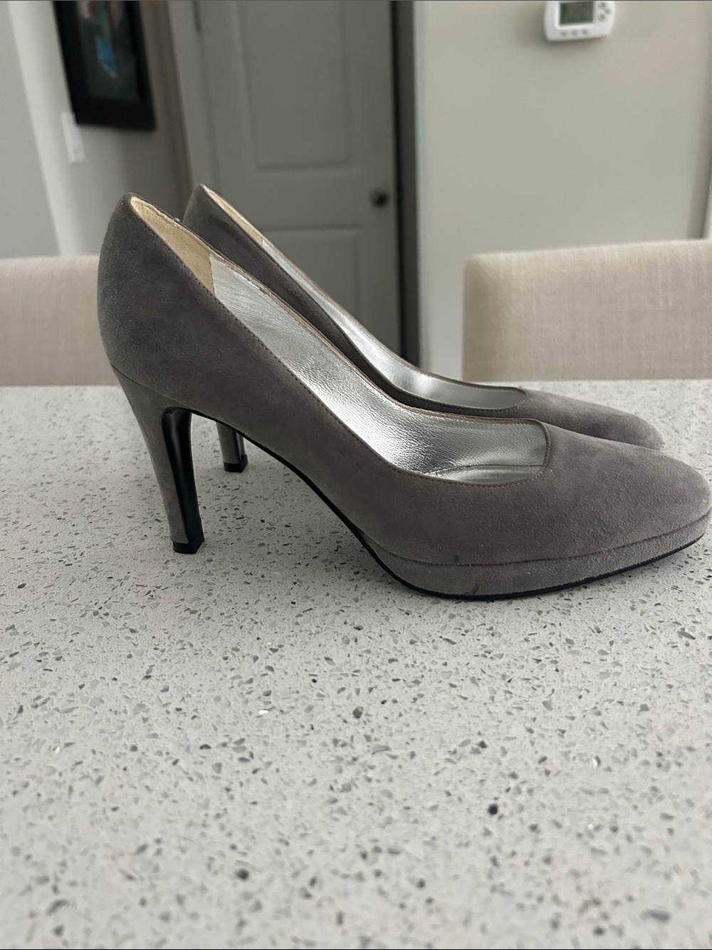 St. John Gray Suede Classic Mid-Heel Pumps SZ 7